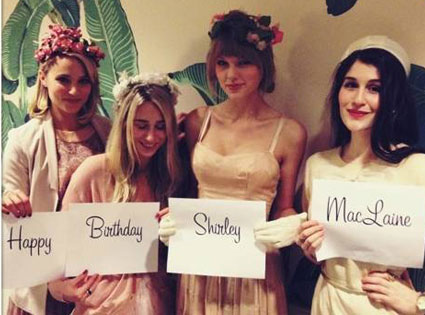 Taylor Swift, Dianna Agron Taylor Swift, Dianna Agron